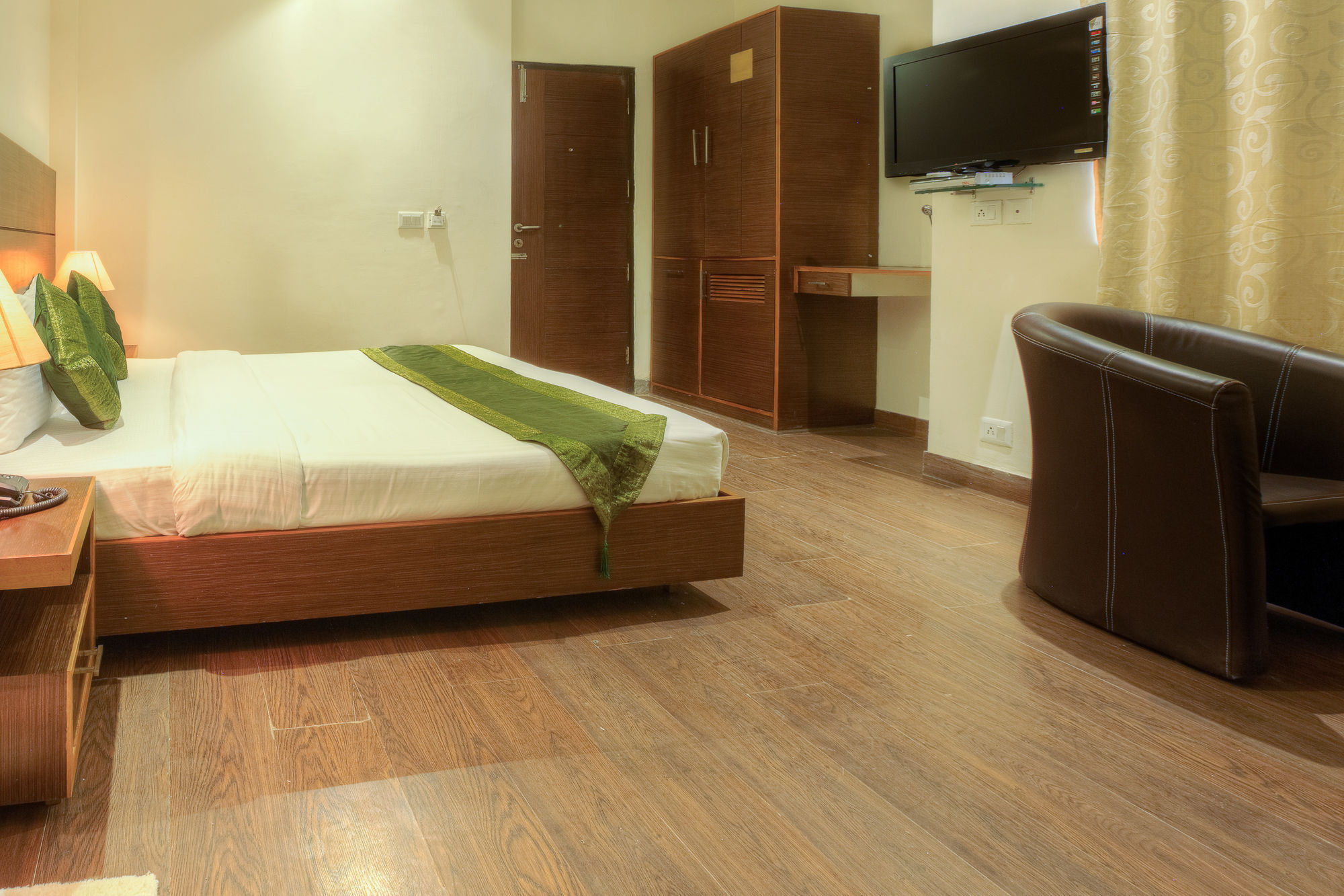 Hotel Treebo White Castle, Gurgaon Exterior foto